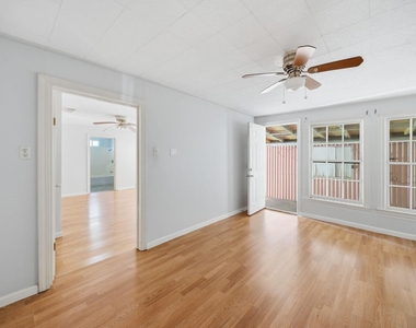 410 Live Oak Street - Photo Thumbnail 14