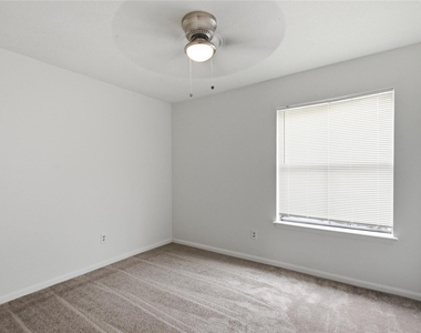 11217 Briar Forest Drive - Photo Thumbnail 11
