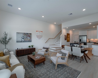 862 Paul Quinn Street - Photo Thumbnail 15