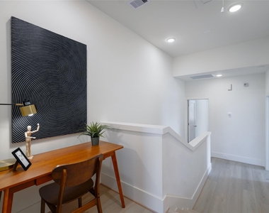 862 Paul Quinn Street - Photo Thumbnail 26