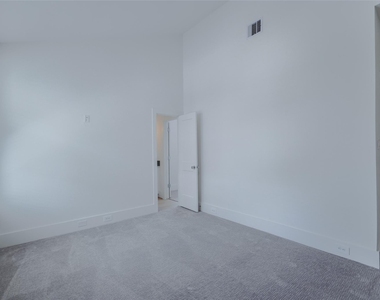 862 Paul Quinn Street - Photo Thumbnail 31
