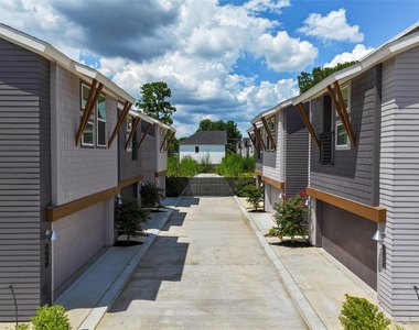 862 Paul Quinn Street - Photo Thumbnail 41