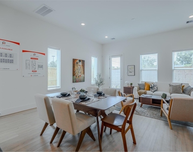 862 Paul Quinn Street - Photo Thumbnail 8