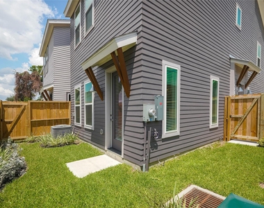 862 Paul Quinn Street - Photo Thumbnail 34