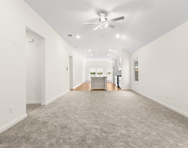 6643 Escondido Dr - Photo Thumbnail 2
