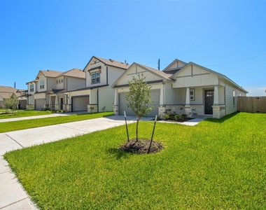 6643 Escondido Dr - Photo Thumbnail 1