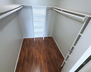 2210 Dorrington Street - Photo Thumbnail 15