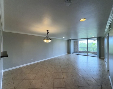 2210 Dorrington Street - Photo Thumbnail 3