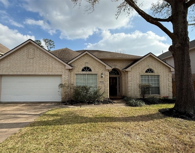 9211 Memorial Hills Drive - Photo Thumbnail 32