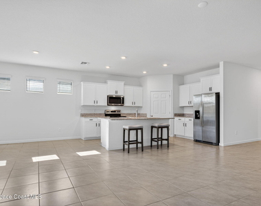 830 Remington Green Drive Se - Photo Thumbnail 9
