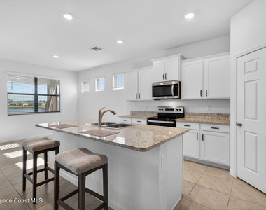 830 Remington Green Drive Se - Photo Thumbnail 8