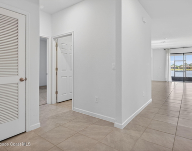 830 Remington Green Drive Se - Photo Thumbnail 2