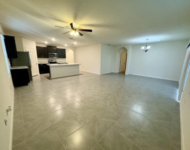 1697 Waldo Street Se - Photo Thumbnail 7