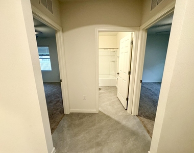 1697 Waldo Street Se - Photo Thumbnail 10