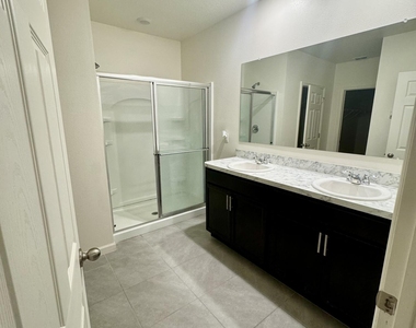1697 Waldo Street Se - Photo Thumbnail 9