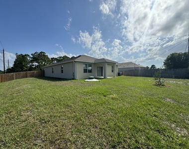 1697 Waldo Street Se - Photo Thumbnail 14