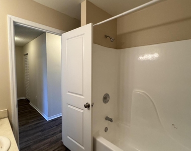 1058 Mollie Lane - Photo Thumbnail 8
