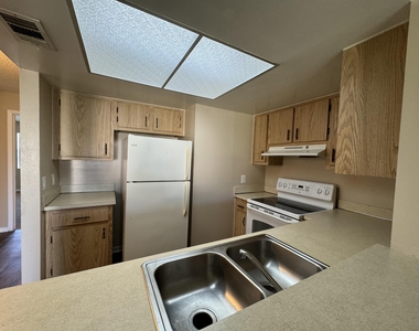 1058 Mollie Lane - Photo Thumbnail 6