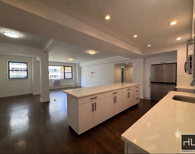 East 69 Street - Photo Thumbnail 1