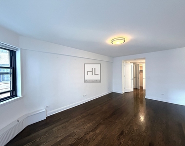 East 69th Street - Photo Thumbnail 2
