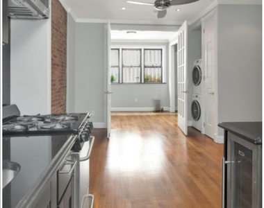 East 26 Street - Photo Thumbnail 4