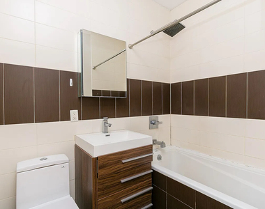 544 Throop Avenue - Photo Thumbnail 9