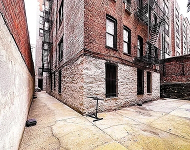 326 East 58th Street - Photo Thumbnail 6