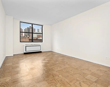 400 East 71st Street - Photo Thumbnail 3