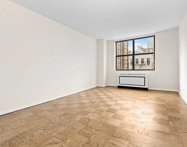400 East 71st Street - Photo Thumbnail 4