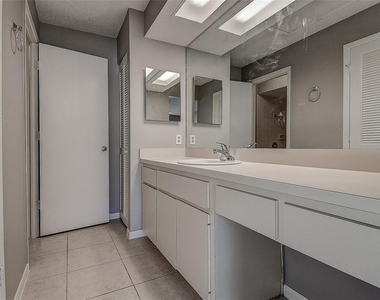 4752 Sunny Loop - Photo Thumbnail 19