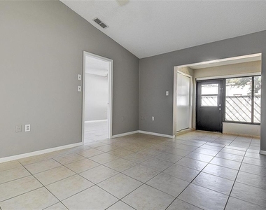 4752 Sunny Loop - Photo Thumbnail 13