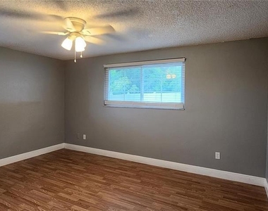 2408 Kimberly Drive - Photo Thumbnail 18