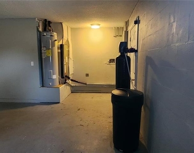 2408 Kimberly Drive - Photo Thumbnail 22