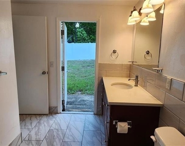 2408 Kimberly Drive - Photo Thumbnail 24