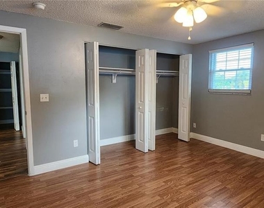2408 Kimberly Drive - Photo Thumbnail 17