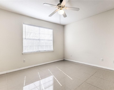13304 Sanctuary Cove Drive - Photo Thumbnail 14