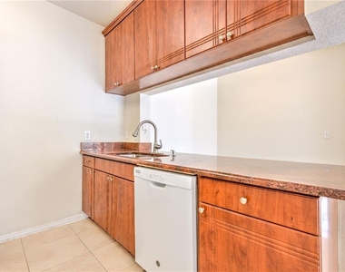 13304 Sanctuary Cove Drive - Photo Thumbnail 9