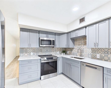 2454 Australia Way E - Photo Thumbnail 18