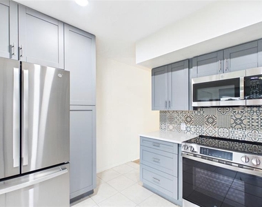 2454 Australia Way E - Photo Thumbnail 20