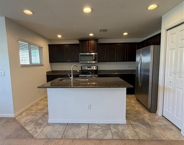 5051 Cactus Needle Lane - Photo Thumbnail 7