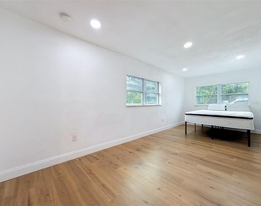 3316 W Nassau Street - Photo Thumbnail 17