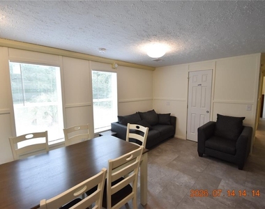 6560 W Avocado Street - Photo Thumbnail 3