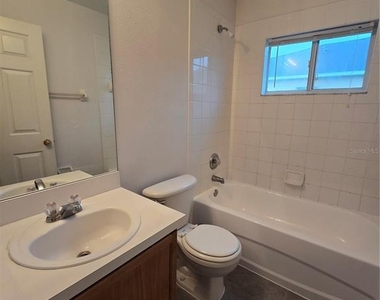 11010 Whitecap Drive - Photo Thumbnail 7