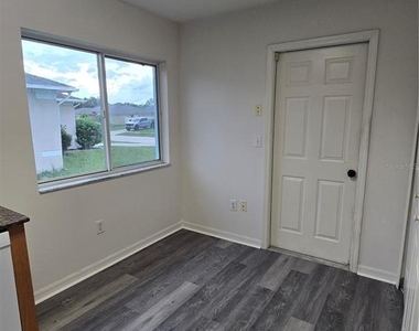 11010 Whitecap Drive - Photo Thumbnail 9