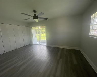 1802 Bedford Terrace - Photo Thumbnail 9