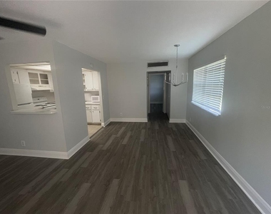 1802 Bedford Terrace - Photo Thumbnail 4
