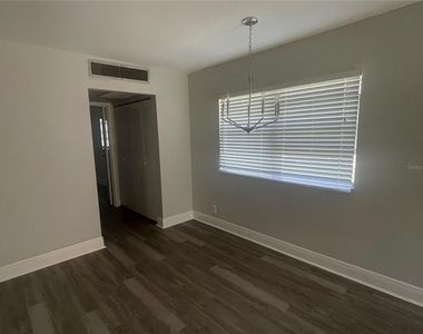 1802 Bedford Terrace - Photo Thumbnail 7