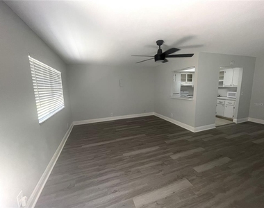 1802 Bedford Terrace - Photo Thumbnail 3