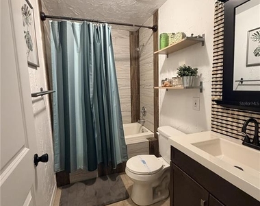 1707 W Comanche Avenue - Photo Thumbnail 6