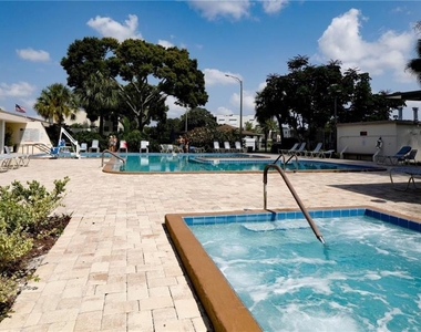 5925 Terrace Park Drive N - Photo Thumbnail 29